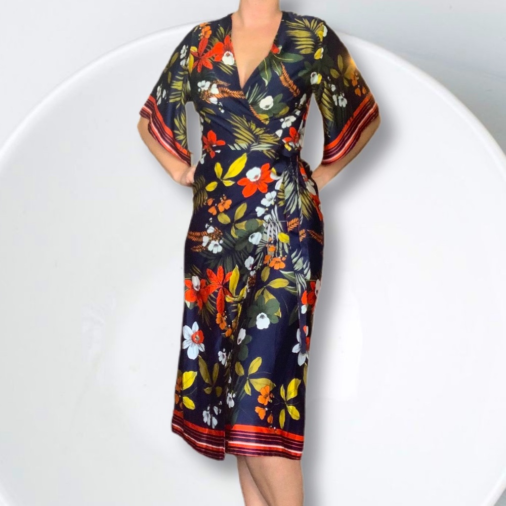 Hawaiian Floral wrap dress 🌺